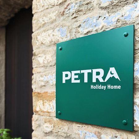 Petra Holiday Home ピエトラペルトーザ エクステリア 写真